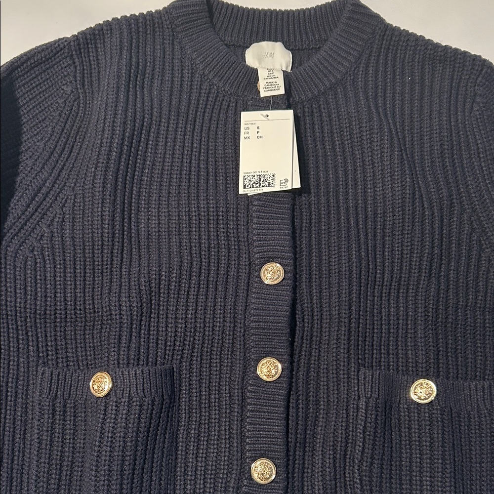 H&M Black Short Knit Cardigan - Picture 3 of 9
